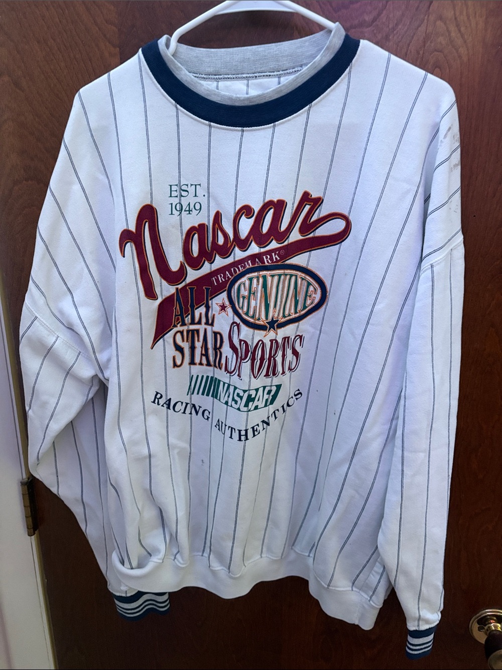 Vintage Men’s X-Large Nascar Baggy White Sweatshirt